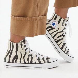 Converse Zebra hi top chucks women’s size 8.5